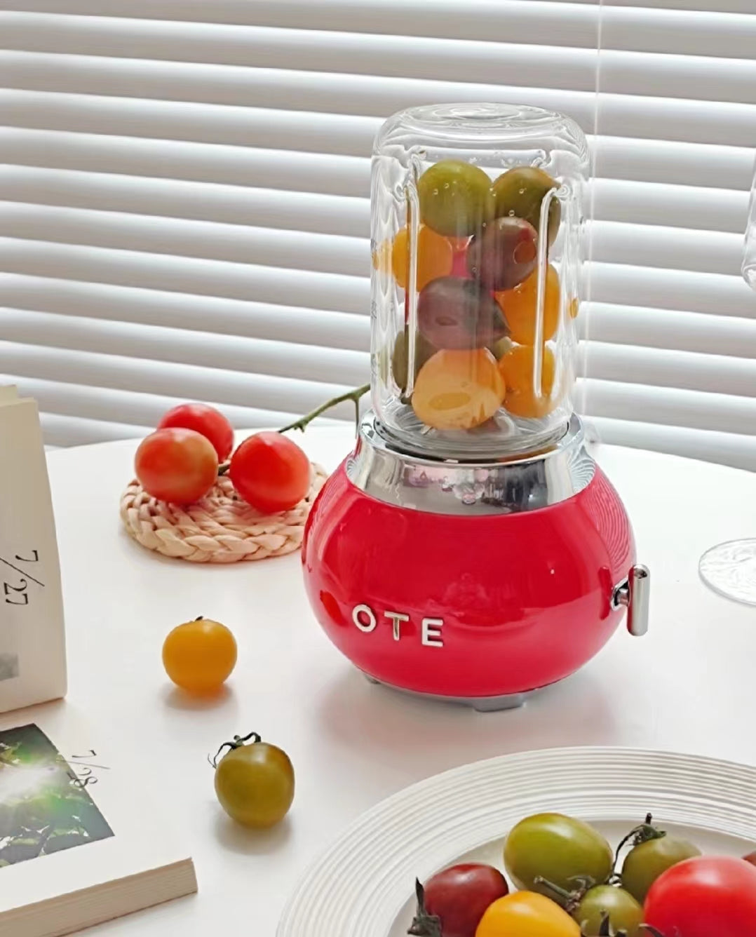 Just Mix Personal Smoothie Blender is 50% off